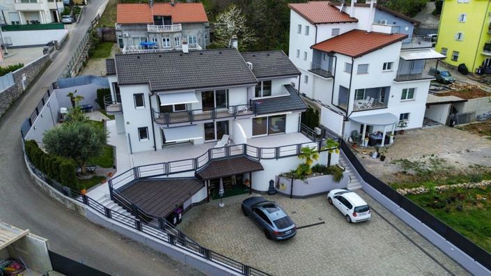Image No.1-Propriété de 9 chambres à vendre à Croatie