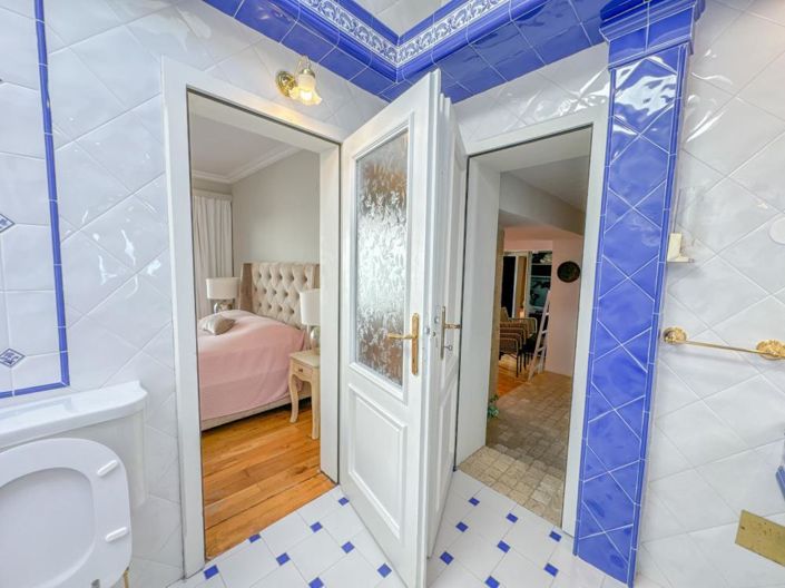 Image No.22-5 Bed Property for sale