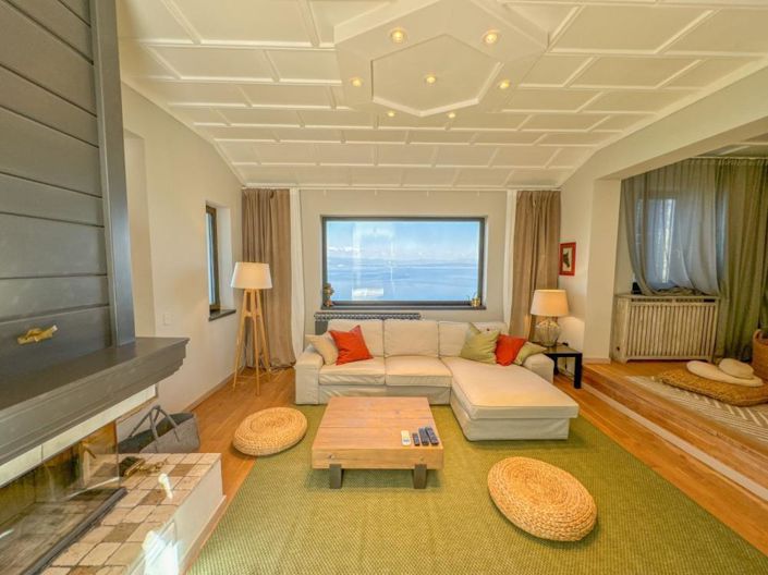 Image No.8-5 Bed Property for sale