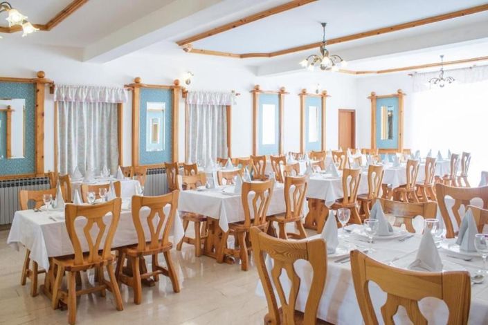 Image No.10-17 Bed Property for sale