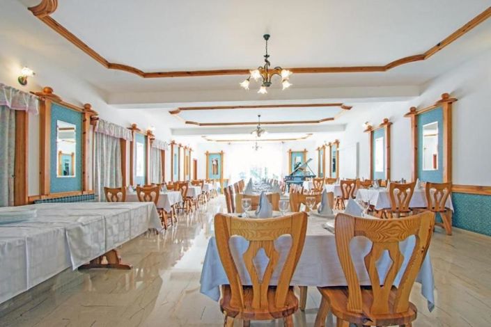 Image No.6-17 Bed Property for sale