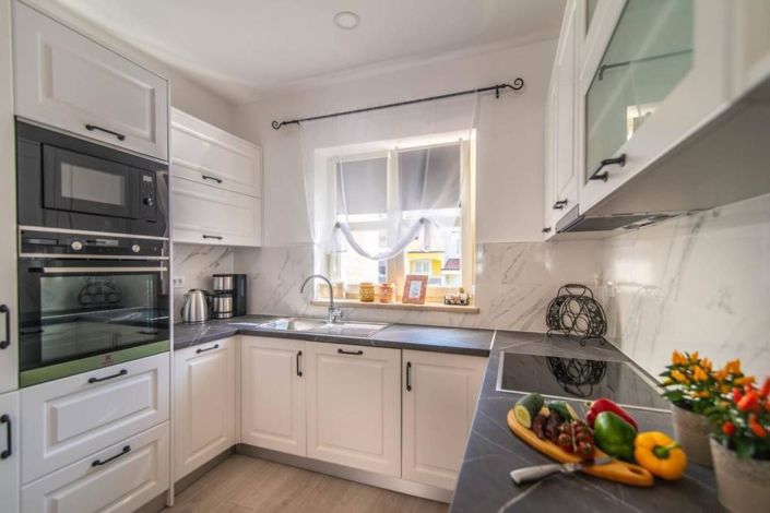 Image No.14-3 Bed Property for sale