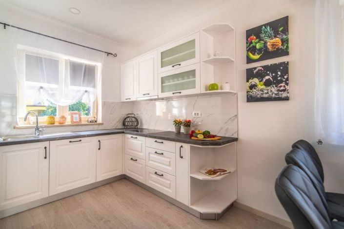 Image No.15-3 Bed Property for sale