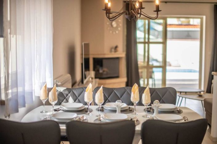 Image No.20-3 Bed Property for sale