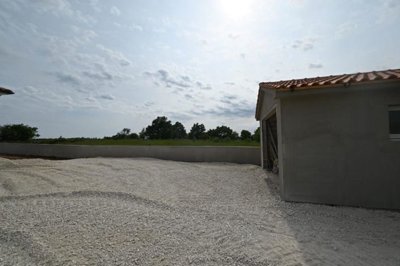 108083-476577