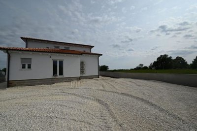 108083-476569