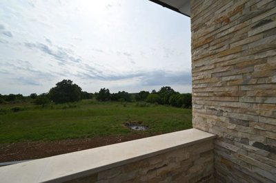 108083-476573