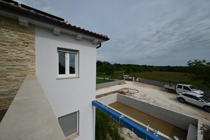 Image No.7-Propriété de 5 chambres à vendre à Kanfanar