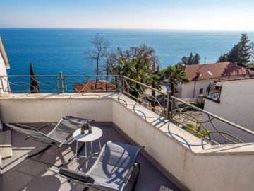 1 - Opatija, Property