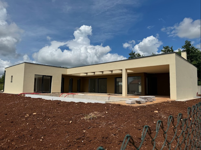 Image No.1-3 Bed Property for sale