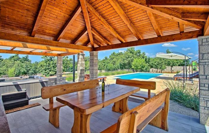 Image No.9-Propriété de 4 chambres à vendre à Svetvincenat