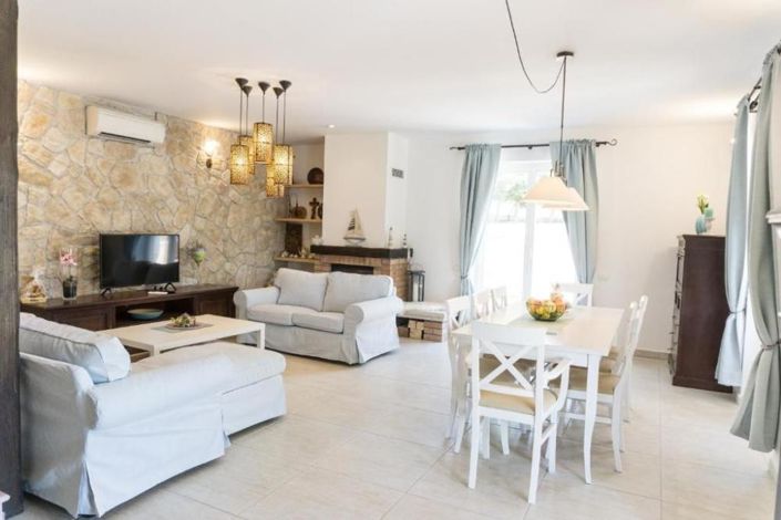 Image No.23-3 Bed Property for sale