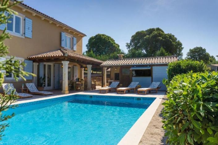 Image No.7-3 Bed Property for sale