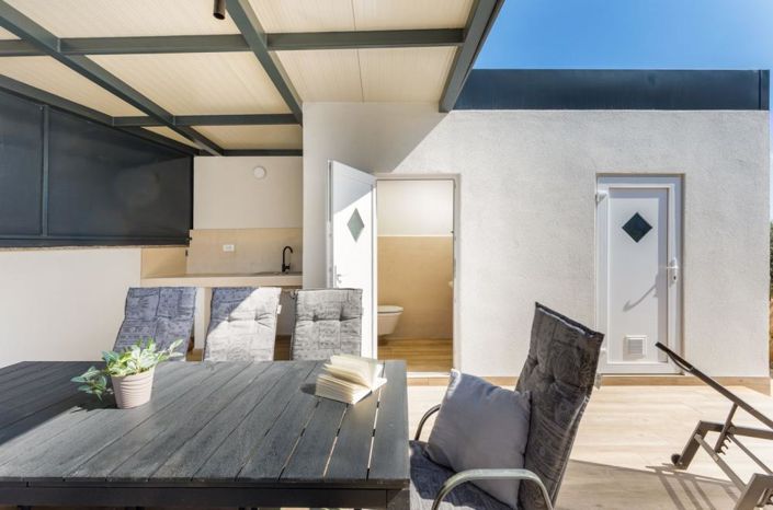 Image No.5-5 Bed Property for sale