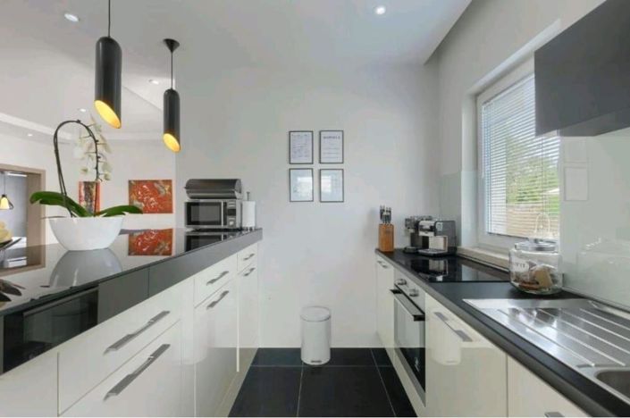 Image No.7-3 Bed Property for sale