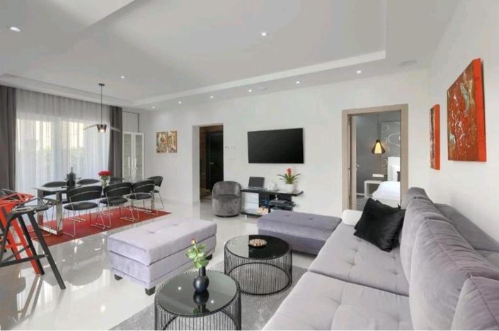 Image No.9-3 Bed Property for sale