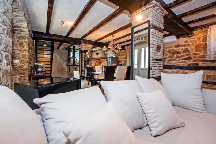 Image No.13-4 Bed Property for sale