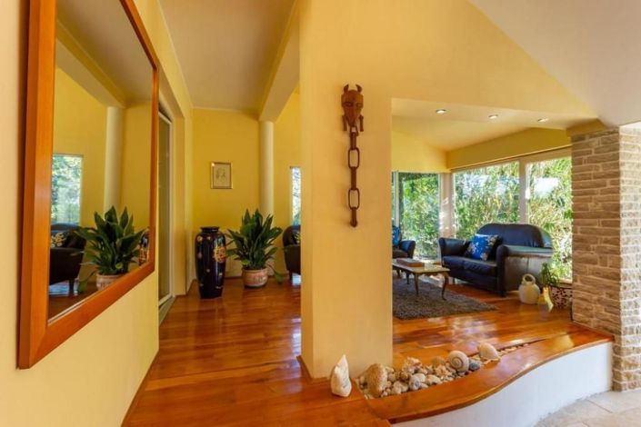 Image No.15-7 Bed Property for sale