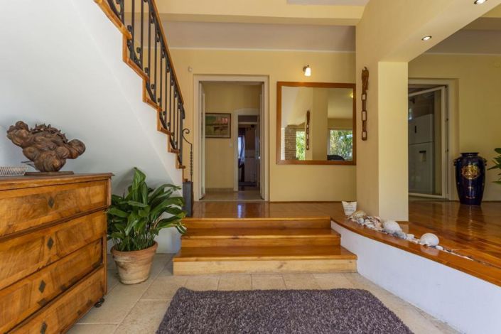 Image No.22-7 Bed Property for sale