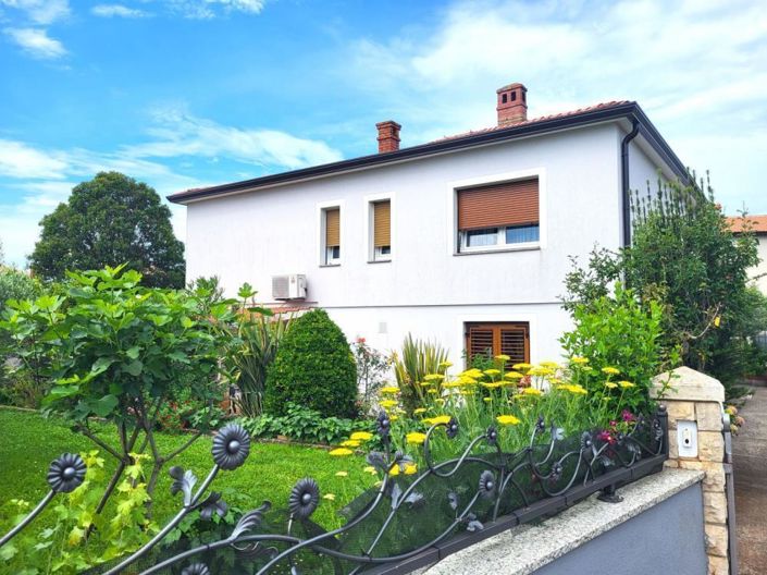 Image No.1-Propriété de 5 chambres à vendre à Umag