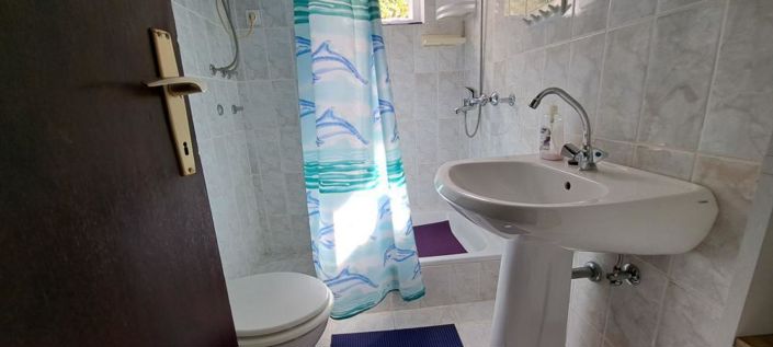 Image No.13-5 Bed Property for sale