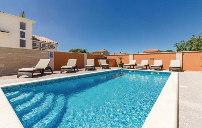 Image No.7-4 Bed Property for sale