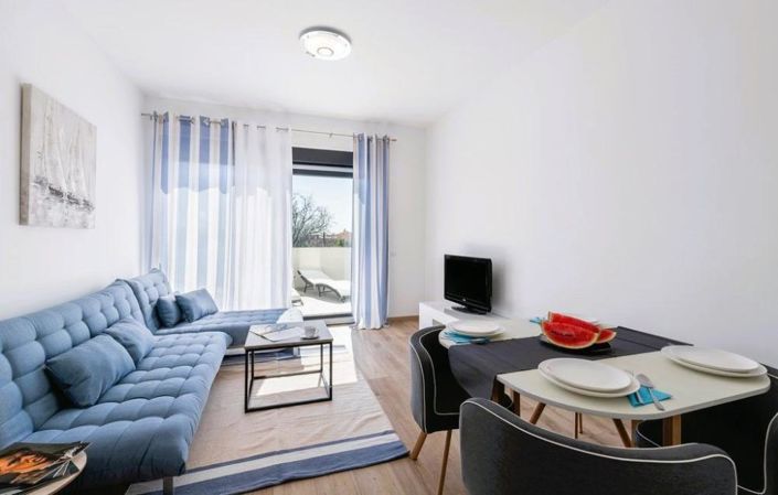 Image No.12-7 Bed Property for sale