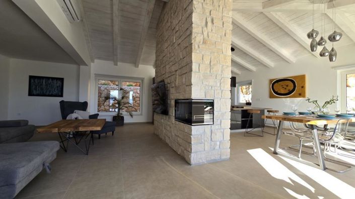 Image No.18-4 Bed Property for sale