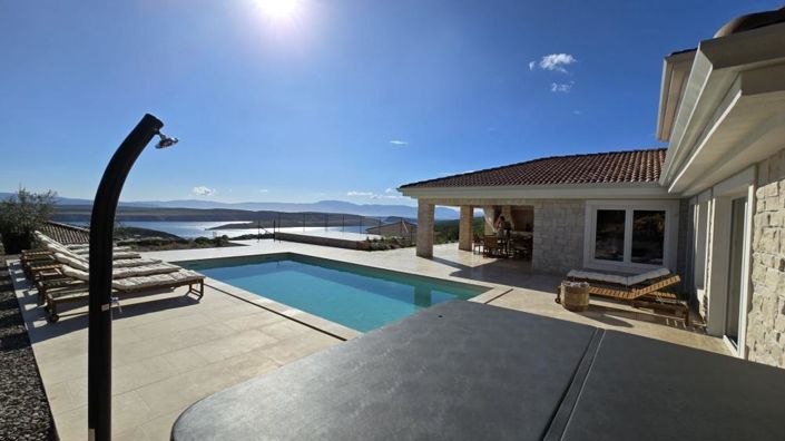 Image No.2-Propriété de 4 chambres à vendre à Croatie