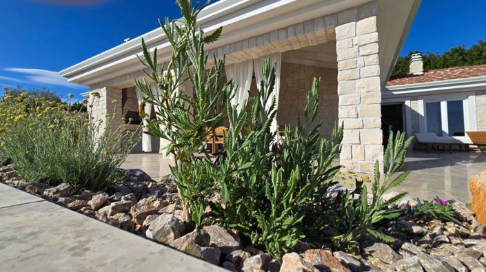 Image No.24-4 Bed Property for sale