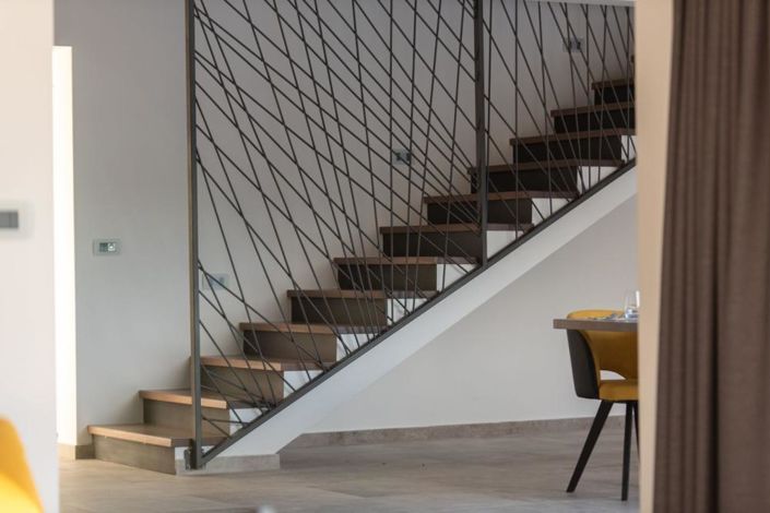 Image No.15-4 Bed Property for sale