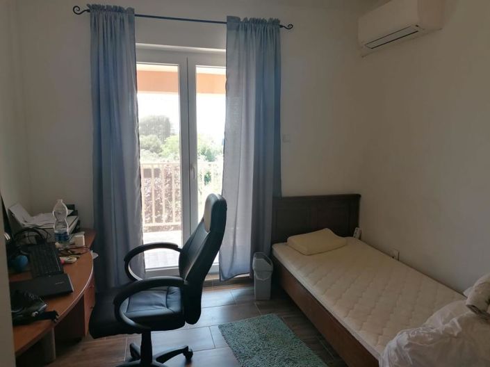 Image No.15-4 Bed Property for sale