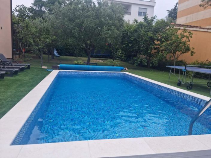 Image No.3-4 Bed Property for sale