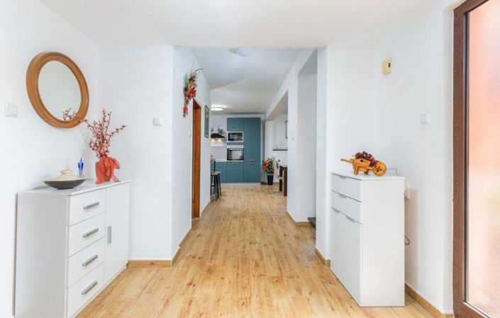 Image No.8-4 Bed Property for sale