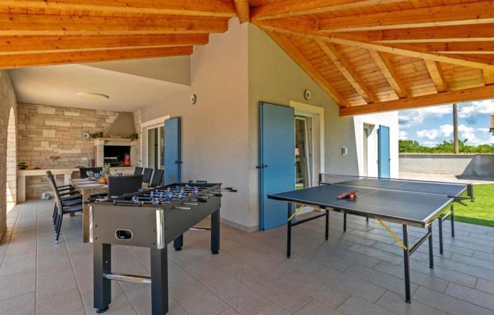 Image No.12-4 Bed Property for sale