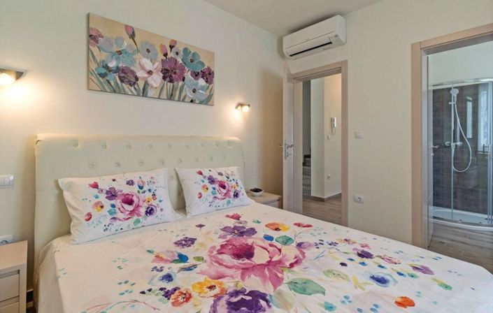 Image No.21-4 Bed Property for sale