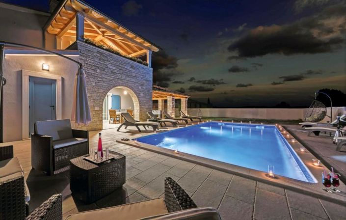 Image No.3-4 Bed Property for sale