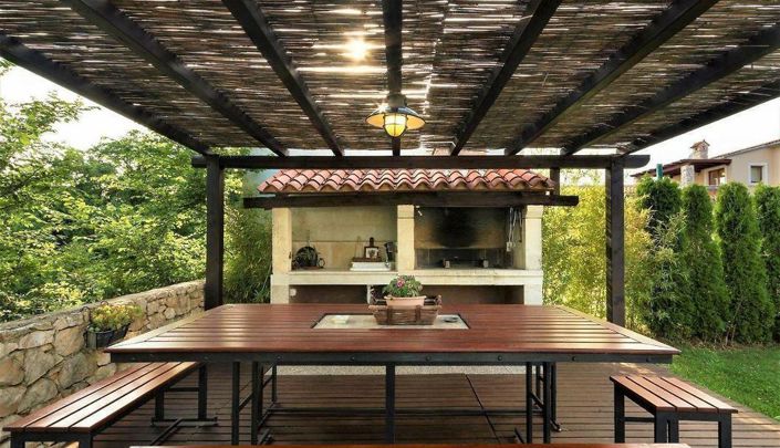 Image No.20-4 Bed Property for sale