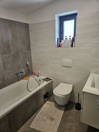 Image No.11-3 Bed Property for sale