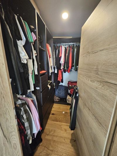 Image No.21-3 Bed Property for sale