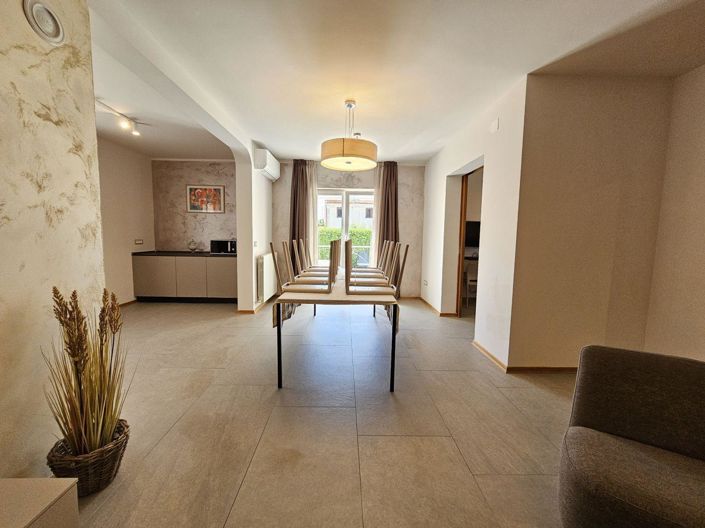 Image No.16-4 Bed Property for sale