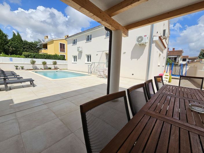 Image No.23-4 Bed Property for sale