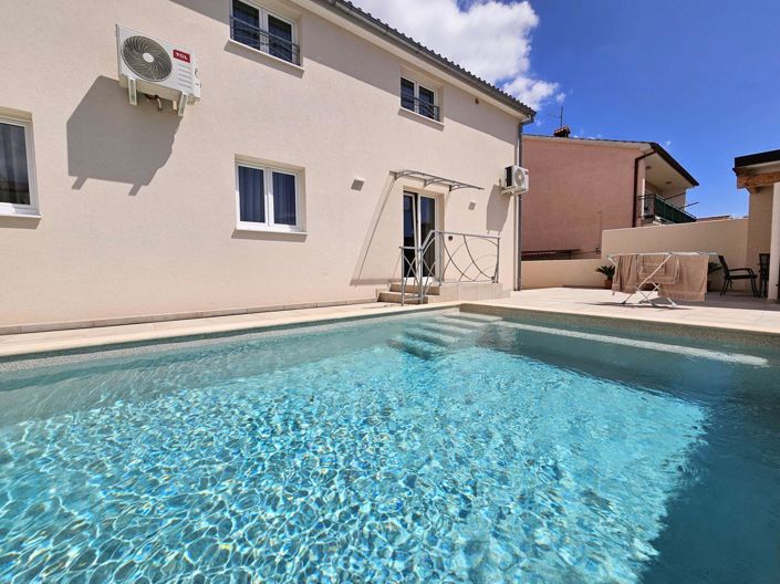 Image No.25-4 Bed Property for sale