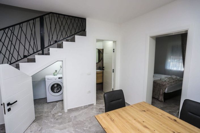 Image No.9-4 Bed Property for sale