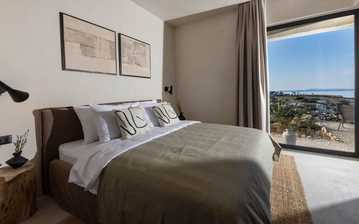 Image No.15-4 Bed Property for sale