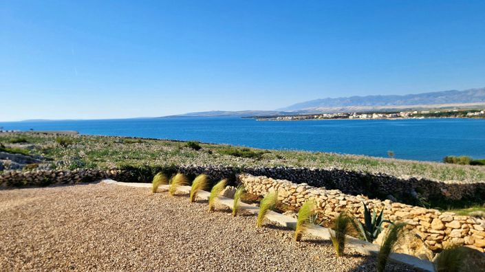 Image No.6-4 Bed Property for sale