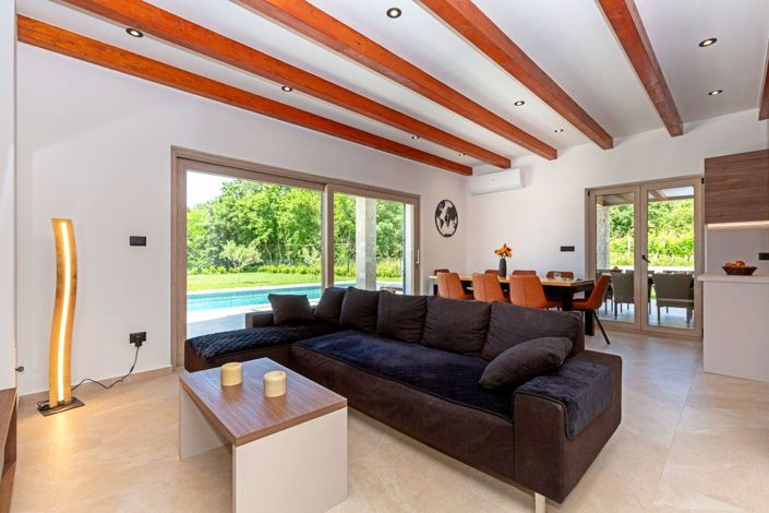 Image No.18-3 Bed Property for sale