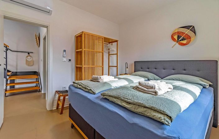 Image No.20-4 Bed Property for sale