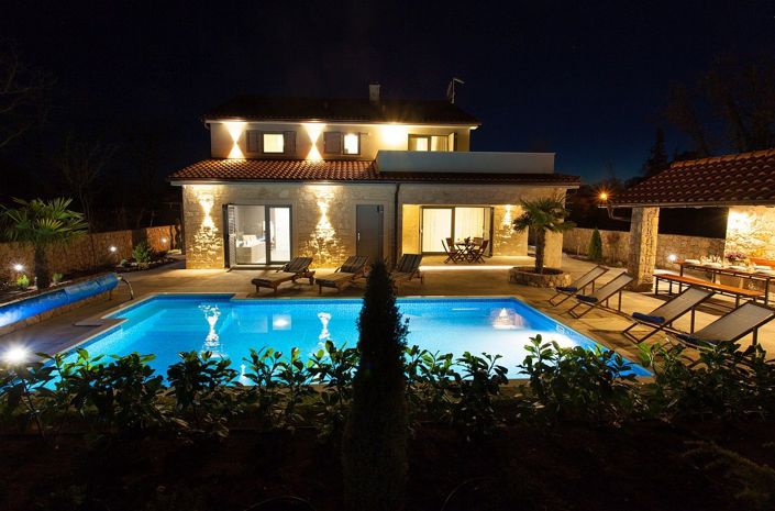 Image No.23-4 Bed Property for sale