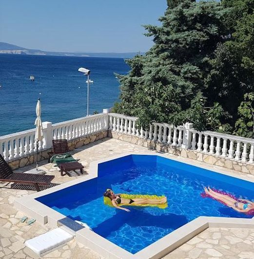 Image No.1-6 Bed Property for sale